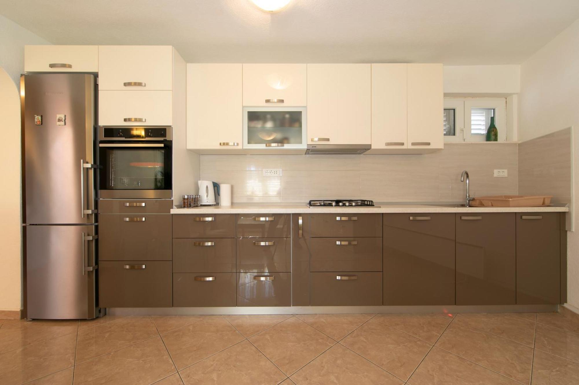 Apartmani Darinka Baška Voda Exteriér fotografie