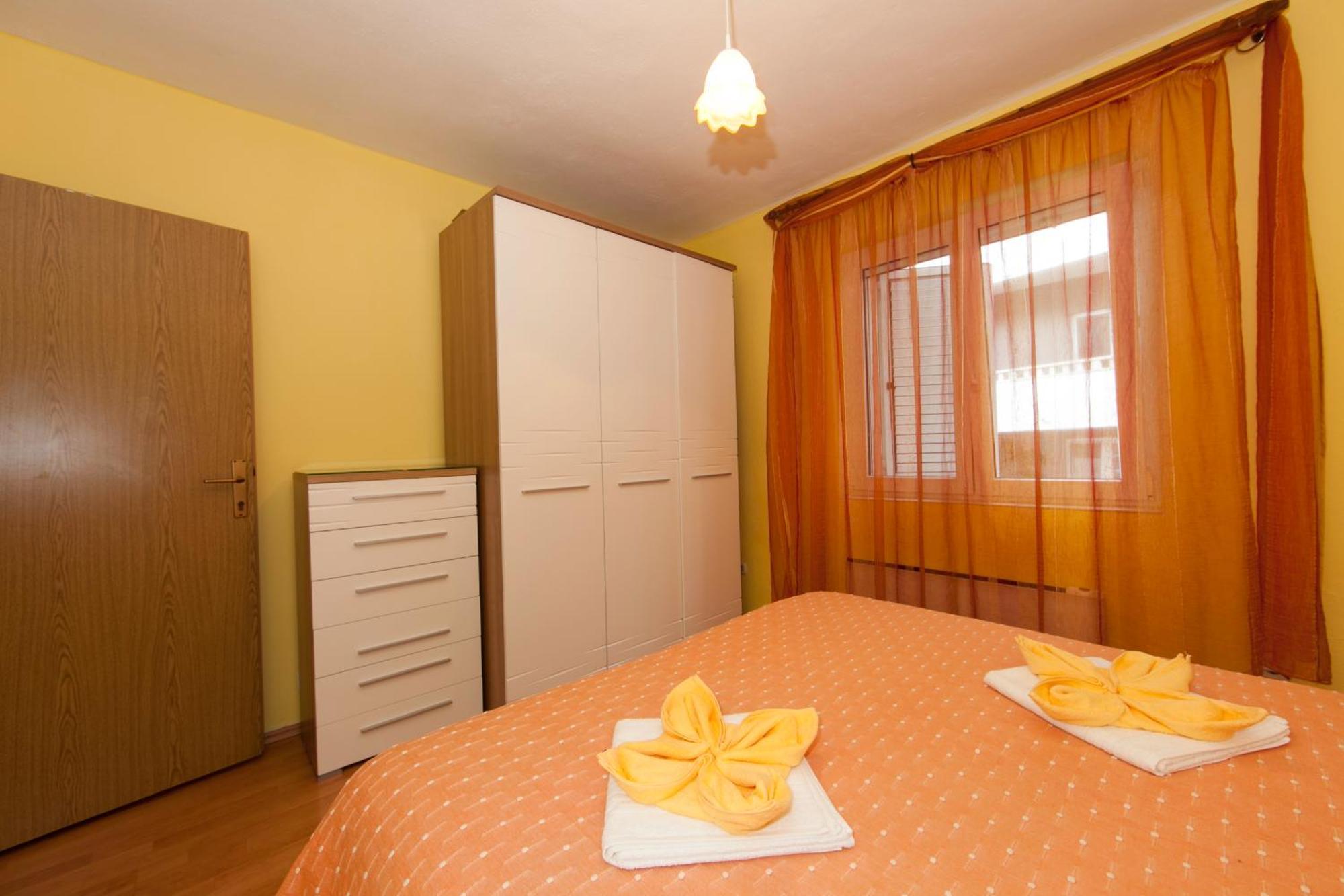 Apartmani Darinka Baška Voda Exteriér fotografie