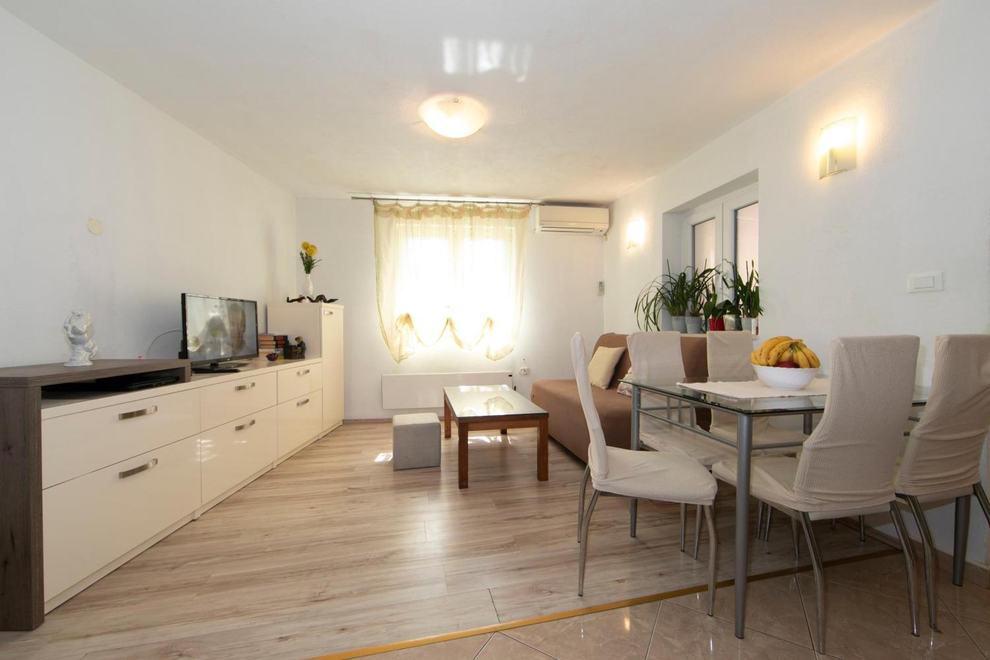 Apartmani Darinka Baška Voda Exteriér fotografie