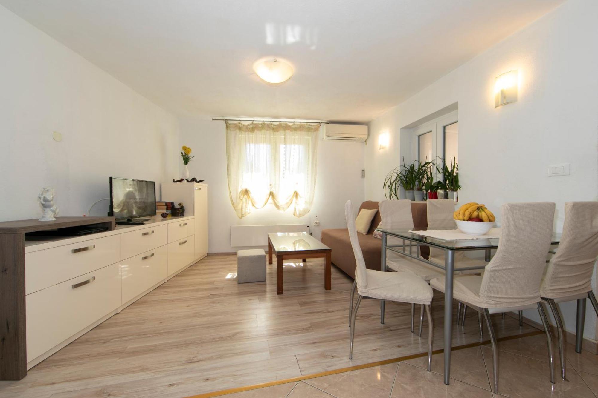 Apartmani Darinka Baška Voda Exteriér fotografie