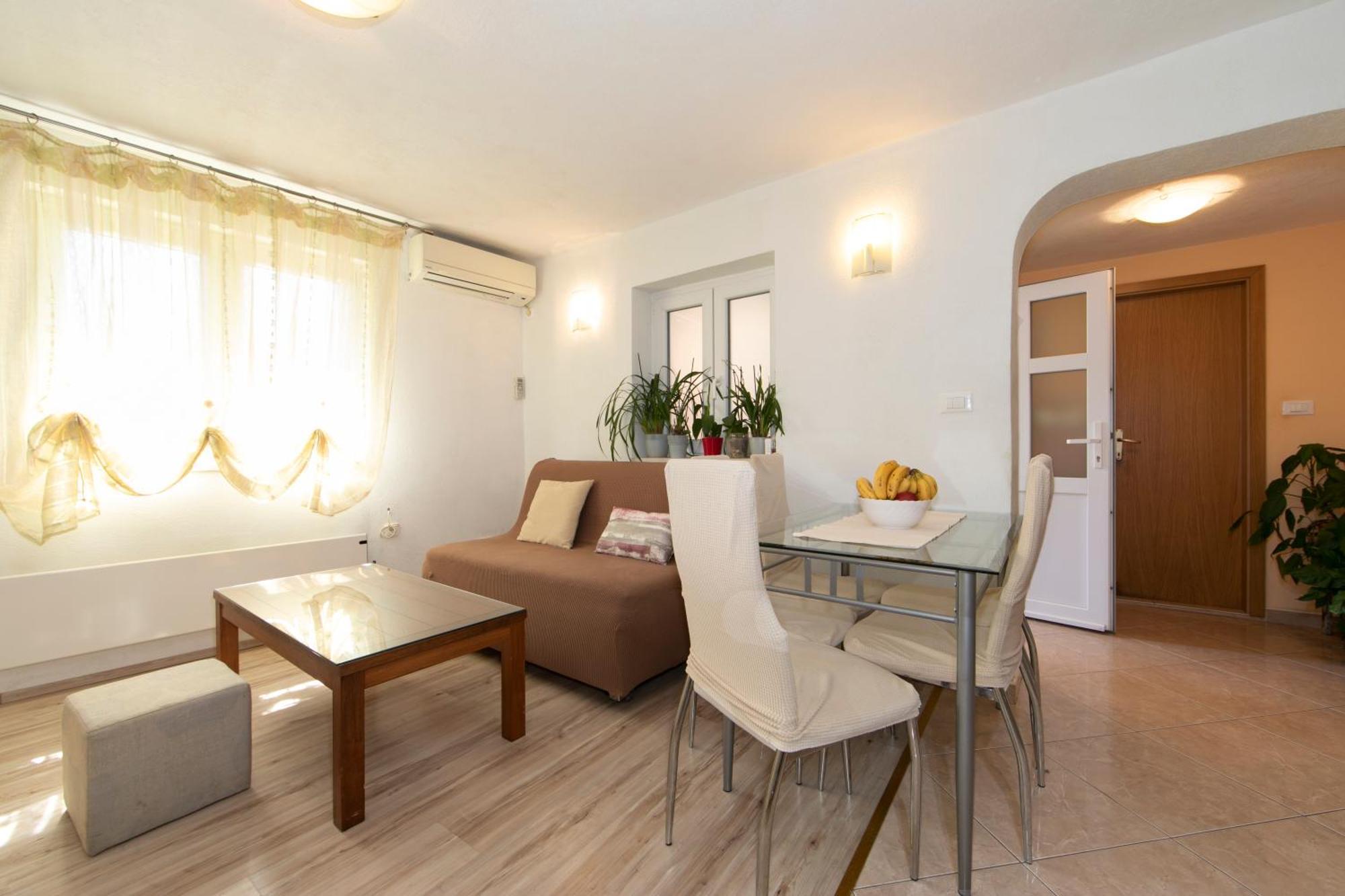 Apartmani Darinka Baška Voda Exteriér fotografie