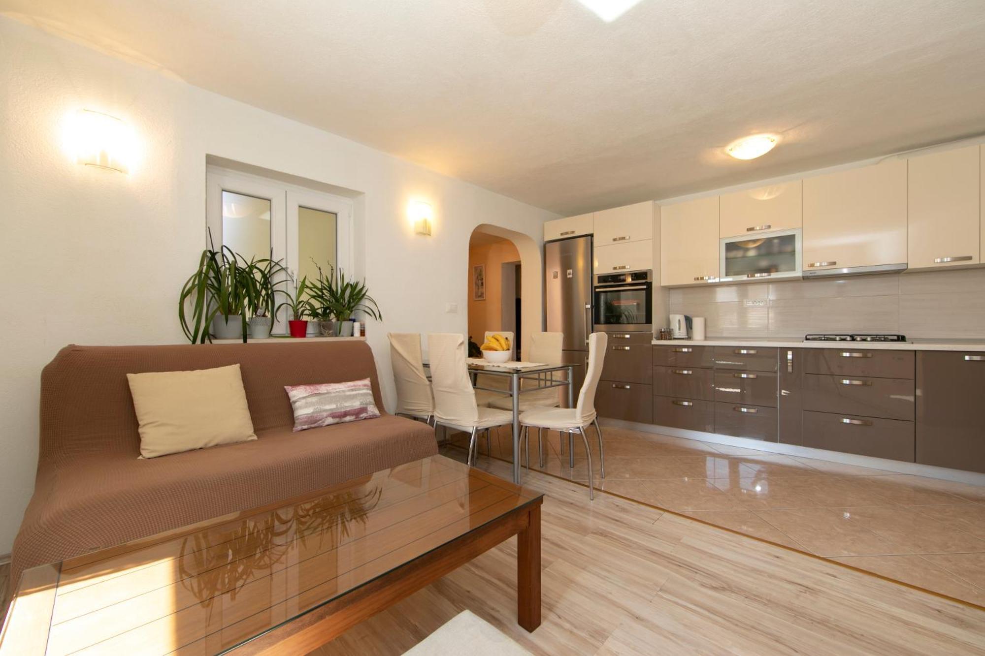 Apartmani Darinka Baška Voda Exteriér fotografie