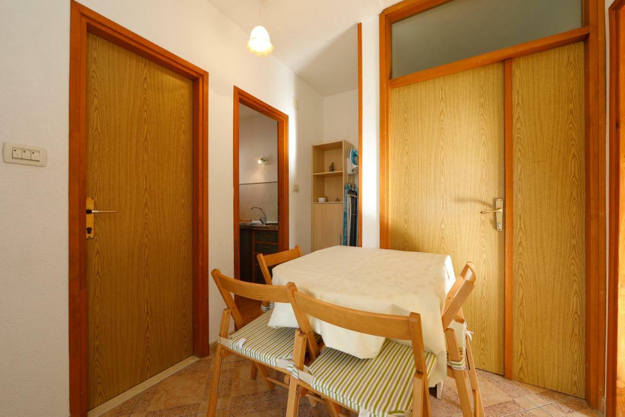 Apartmani Darinka Baška Voda Exteriér fotografie