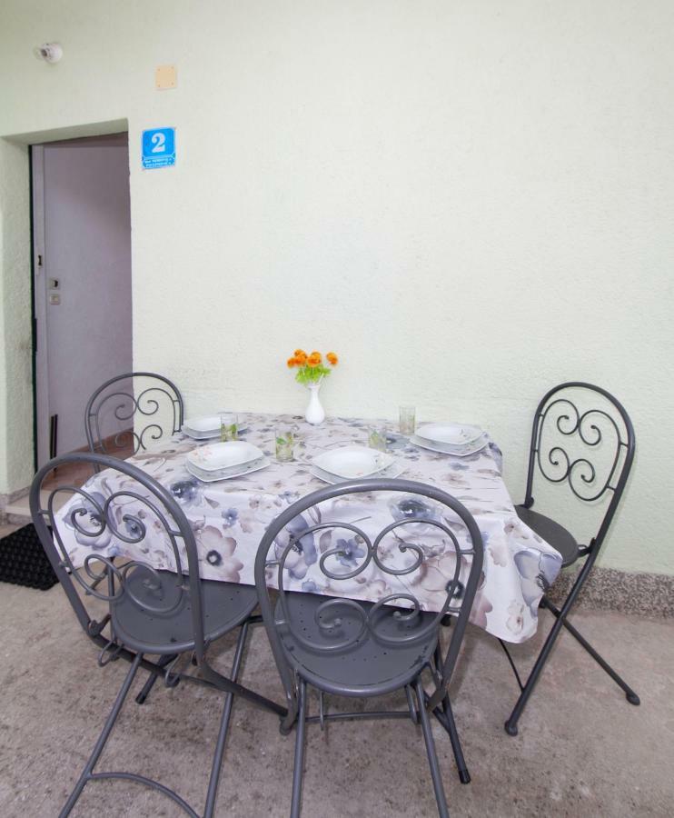 Apartmani Darinka Baška Voda Exteriér fotografie