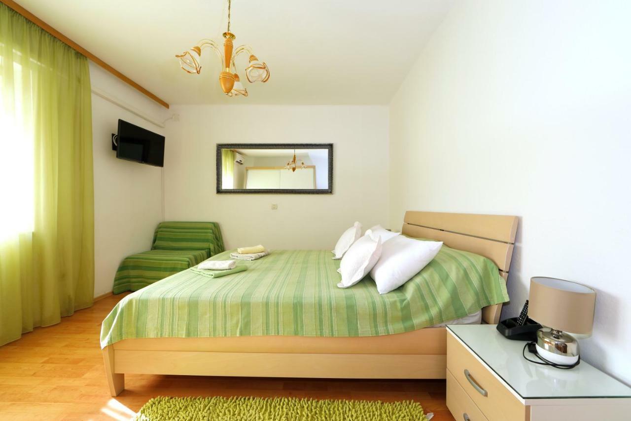 Apartmani Darinka Baška Voda Exteriér fotografie