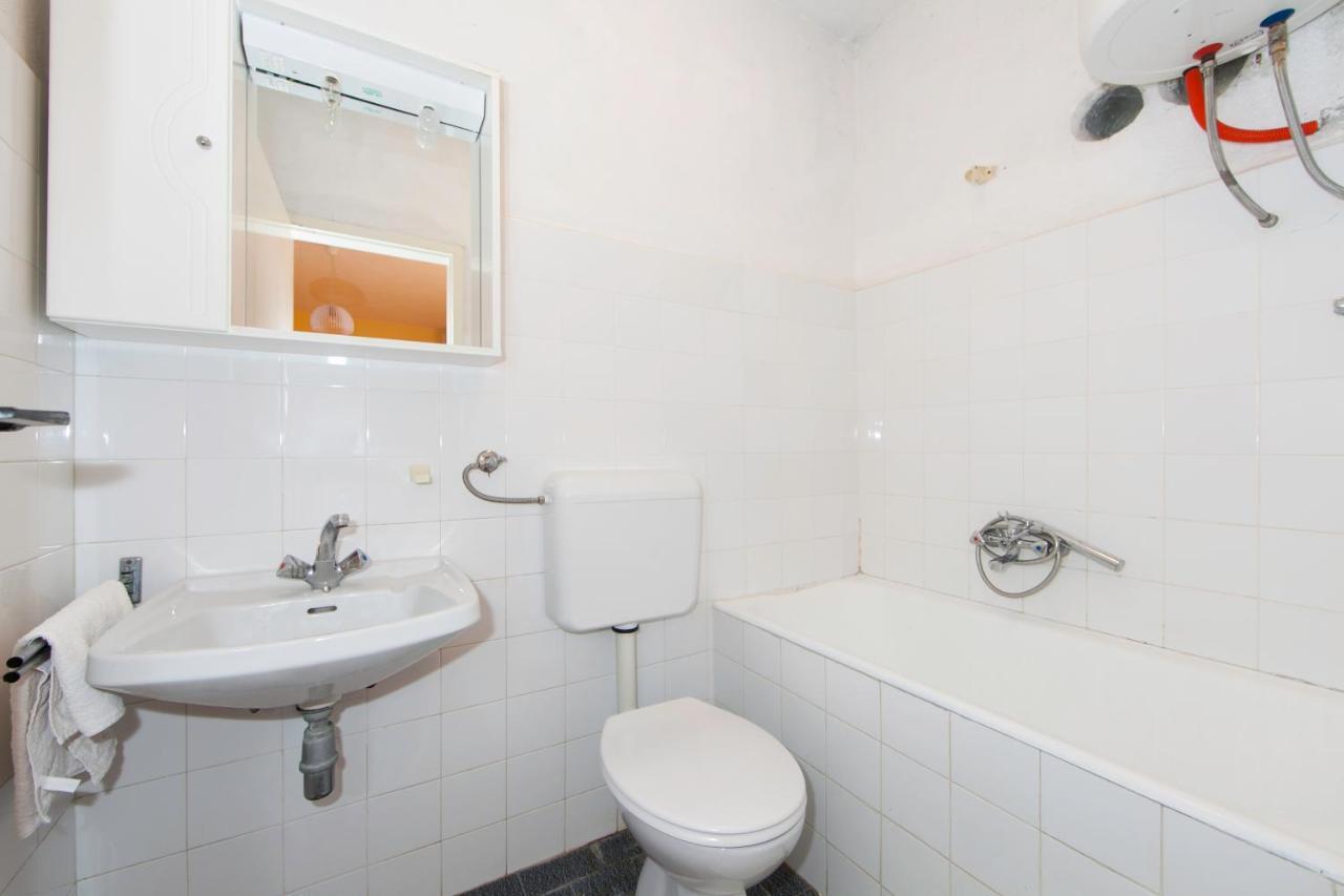 Apartmani Darinka Baška Voda Exteriér fotografie