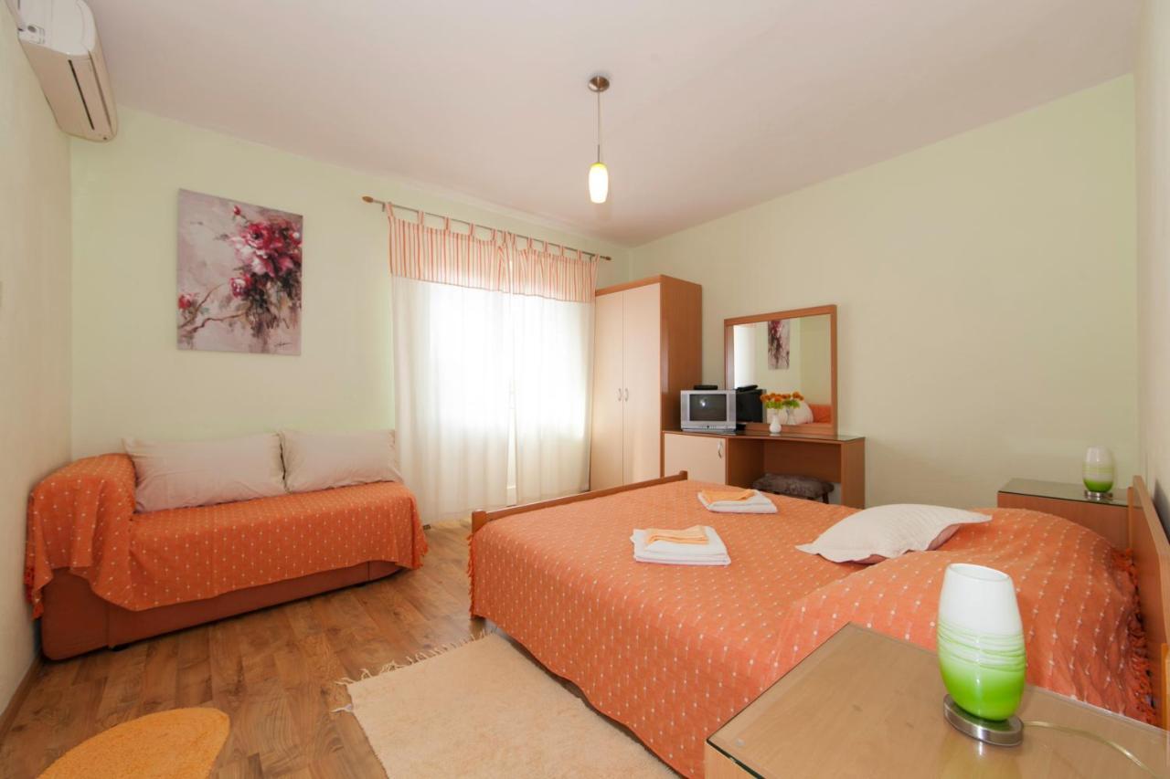 Apartmani Darinka Baška Voda Exteriér fotografie